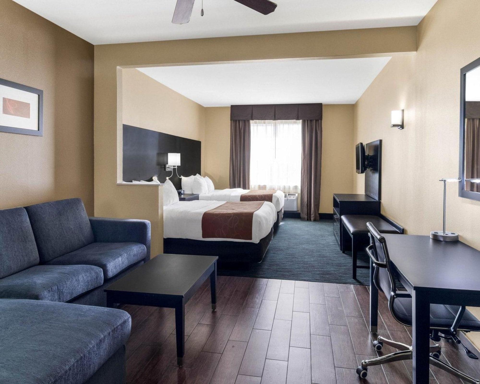 Comfort Suites Odessa Exterior photo