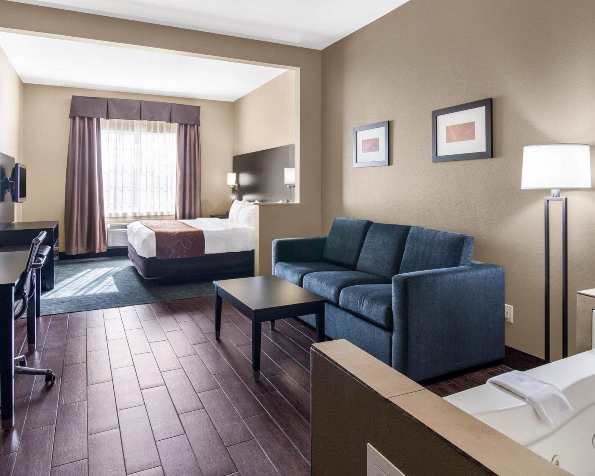 Comfort Suites Odessa Exterior photo
