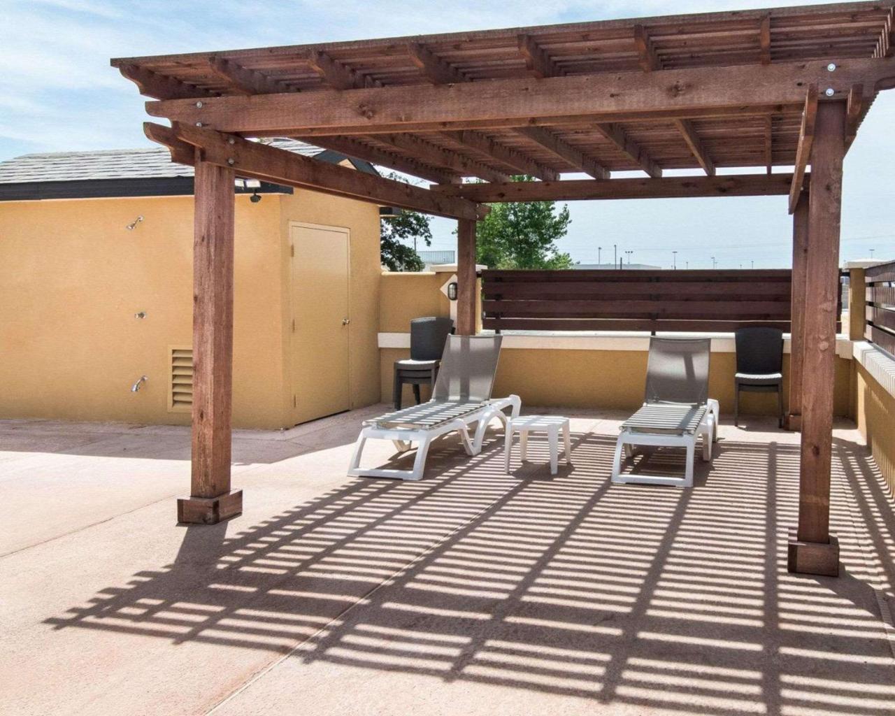 Comfort Suites Odessa Exterior photo
